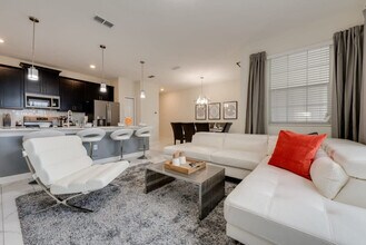 4833 Romeo Cir in Kissimmee, FL - Building Photo - Building Photo