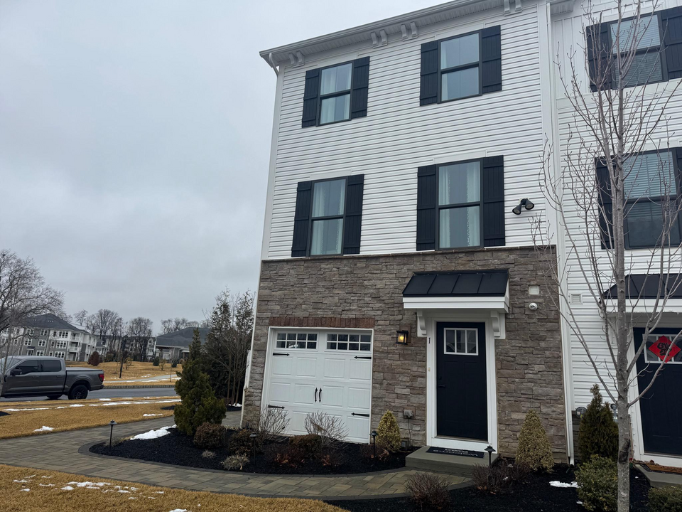 1 Sage Way in Mount Laurel, NJ - Building Photo