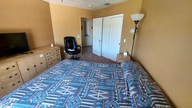 14069 Driftwood Dr in Victorville, CA - Building Photo - Building Photo