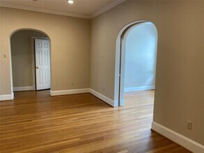 3015 Caroline St-Unit -B in Houston, TX - Building Photo - Building Photo