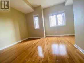 338 London Terrace in Ottawa, ON - Building Photo - Building Photo