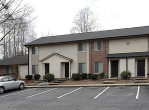 Creekside Apartments in Piedmont, SC - Building Photo - Building Photo