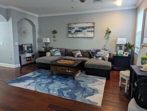 3046 Pointeview Dr in Tampa, FL - Building Photo - Building Photo