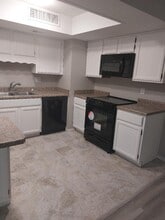 4852 W Frier Dr in Glendale, AZ - Building Photo - Building Photo