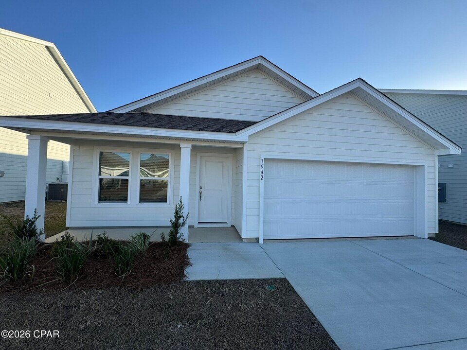 3942 Lombard St in Panama City, FL - Building Photo