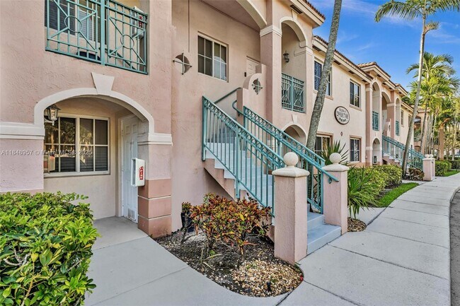 2299 NW 77th Way in Pembroke Pines, FL - Building Photo - Building Photo