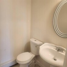 34 Ashland St in New Rochelle, NY - Building Photo - Building Photo