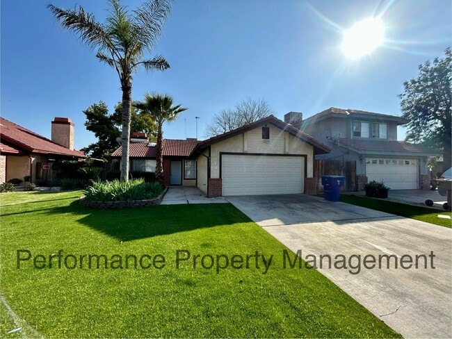 property at 4611 Gardenwood Ln