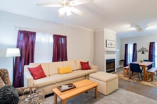 213 Hazel St in Mobile, AL - Building Photo