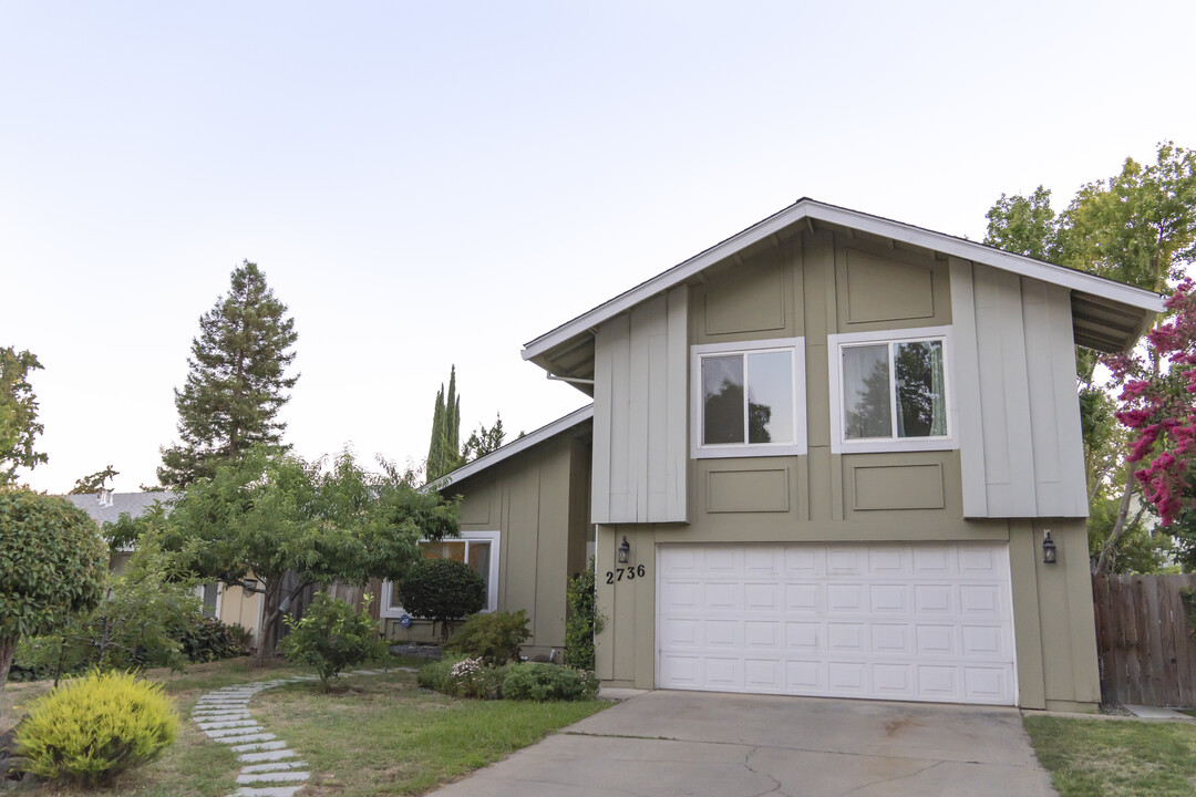 2736 Catania Way in Sacramento, CA - Building Photo