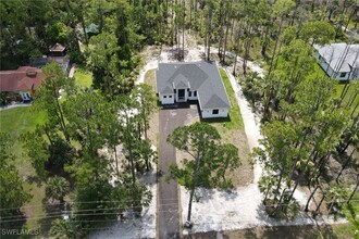 1240 Everglades Blvd S in Naples, FL - Building Photo - Building Photo