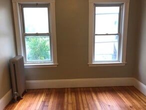 329 Malden St, Unit 1 in Medford, MA - Foto de edificio - Building Photo