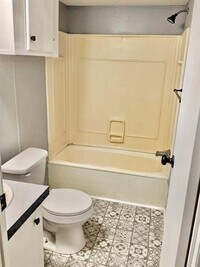 970 Collin Cir photo'