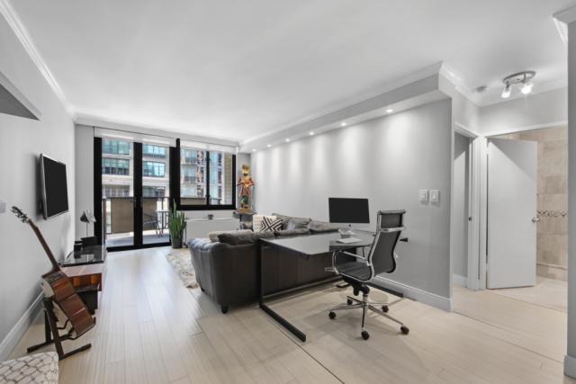 407 Park Ave S in New York, NY - Building Photo - Building Photo