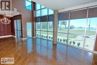 1225 Riverside Dr W in Windsor, ON - Foto de edificio - Building Photo