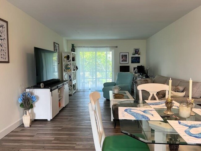 323 Leeward Ln in Fort Pierce, FL - Building Photo - Building Photo