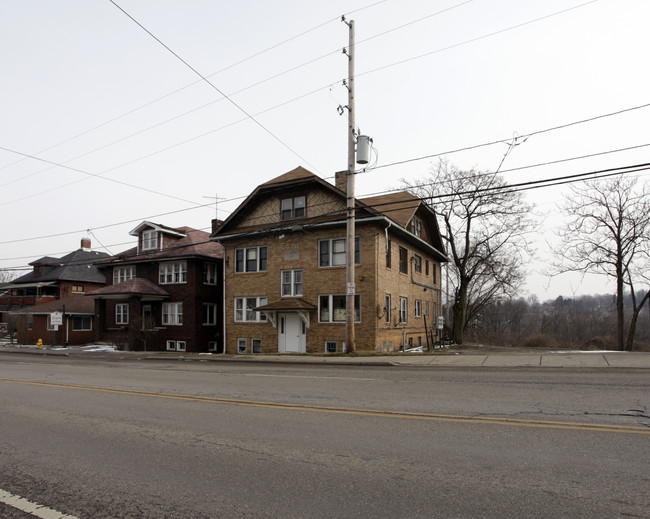 531 N Wooster Rd in Barberton, OH - Building Photo - Building Photo