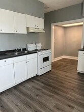 537 W 16th St in Davenport, IA - Building Photo - Building Photo