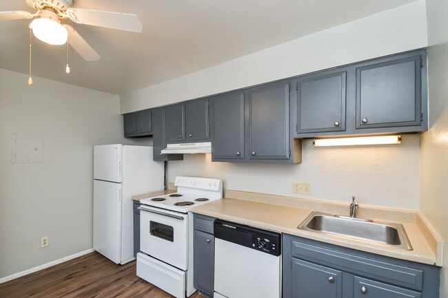 Crestmoor Apartments