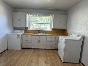 813 SW E Ave in Lawton, OK - Building Photo - Building Photo
