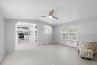 184 Lions Cir in Onalaska, TX - Building Photo - Building Photo