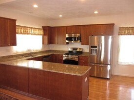 2 Blue Jay Cir, Unit 1332P2 in Wakefield, MA - Building Photo