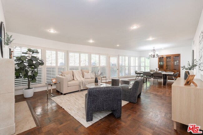 property at 2559 Hutton Dr