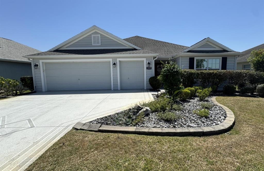 2929 French Oak Ave in the Villages, FL - Building Photo