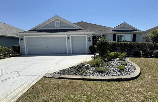 property at 2929 French Oak Ave