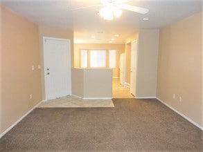 3610 Canoe Camp Ct in Las Vegas, NV - Foto de edificio - Building Photo