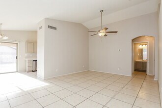 2838 S 64th Dr in Phoenix, AZ - Building Photo - Building Photo