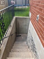 1150 Lambton Dr in Oakville, ON - Building Photo