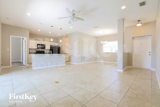 2443 Dalhart Ave in North Port, FL - Foto de edificio - Building Photo