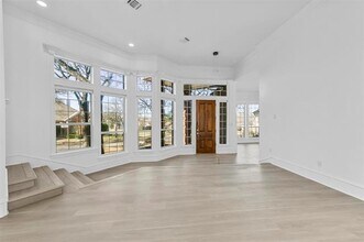 401 Leigh Ct in Highland Village, TX - Building Photo - Building Photo