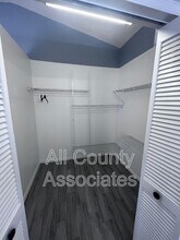 8302 Matthew Dr in New Port Richey, FL - Building Photo - Building Photo