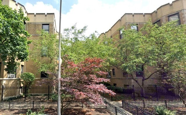 property at 547 W Brompton Ave