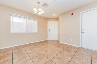 3012 Sunrise Bay Ave, Unit B26-307 in North Las Vegas, NV - Building Photo - Building Photo