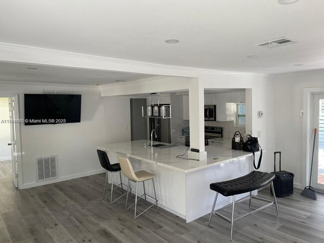 2338 SW 17th Ave in Fort Lauderdale, FL - Building Photo - Building Photo