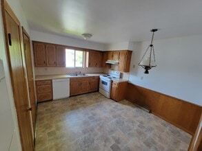 1835 Cromwell Dr, Unit 1835 in Akron, OH - Foto de edificio - Building Photo