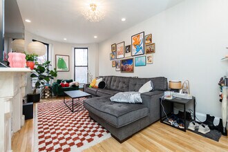 209 W Newton St, Unit 2 in Boston, MA - Foto de edificio - Building Photo