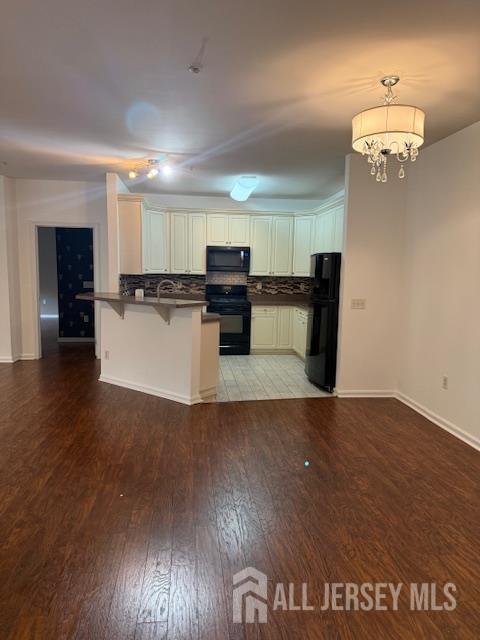 414 Sloan Ct in Matawan, NJ - Building Photo - Building Photo