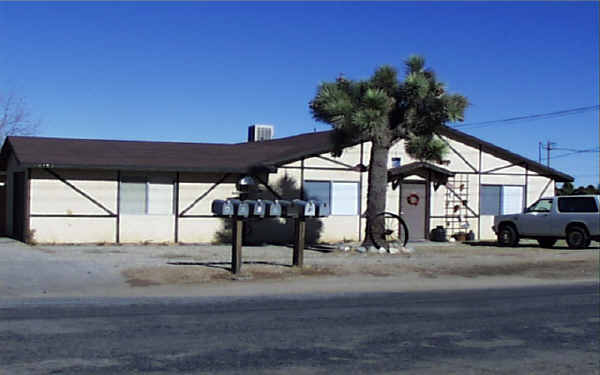 16756 Lime St in Hesperia, CA - Building Photo