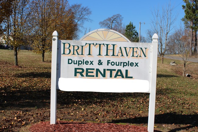 Britthaven Apartments in Glasgow, KY - Building Photo - Other