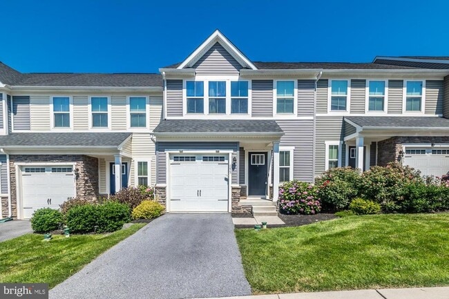 155 Mulberry Dr in Malvern, PA - Building Photo - Building Photo
