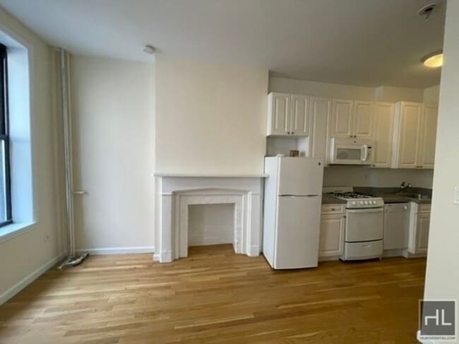 THIRD AVENUE in New York, NY - Building Photo - Building Photo