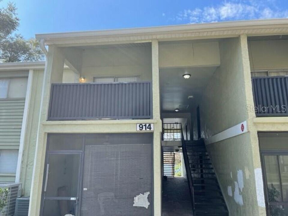 914 Lake Destiny Rd in Altamonte Springs, FL - Building Photo