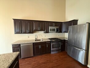 709 Eagles Chase Dr in Trenton, NJ - Building Photo - Building Photo