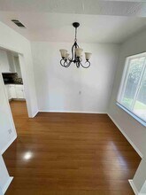 5745 Hazeltine Ave in Los Angeles, CA - Building Photo - Building Photo