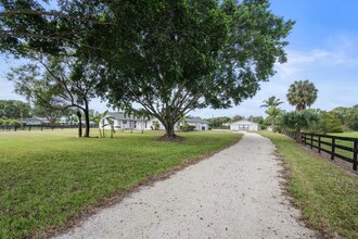 785 Cindy Dr in Wellington, FL - Building Photo - Building Photo