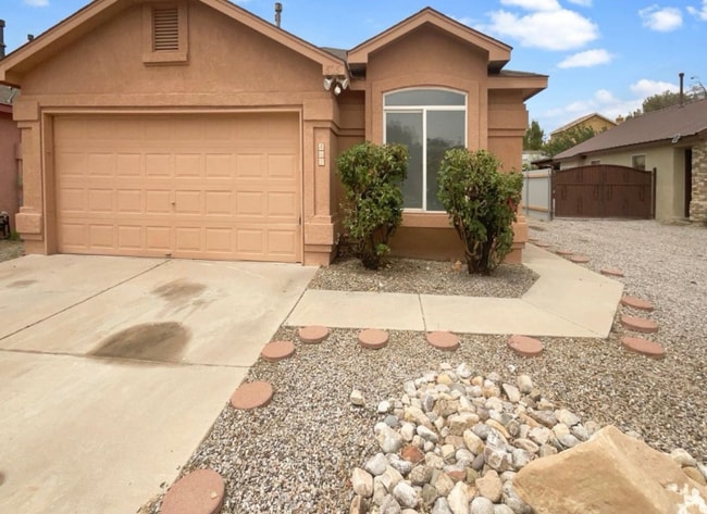 property at 805 Malachite Dr SW